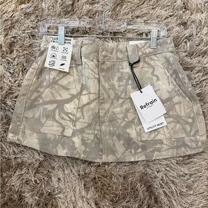 Refrain Utility Skirt in Beige and Gray